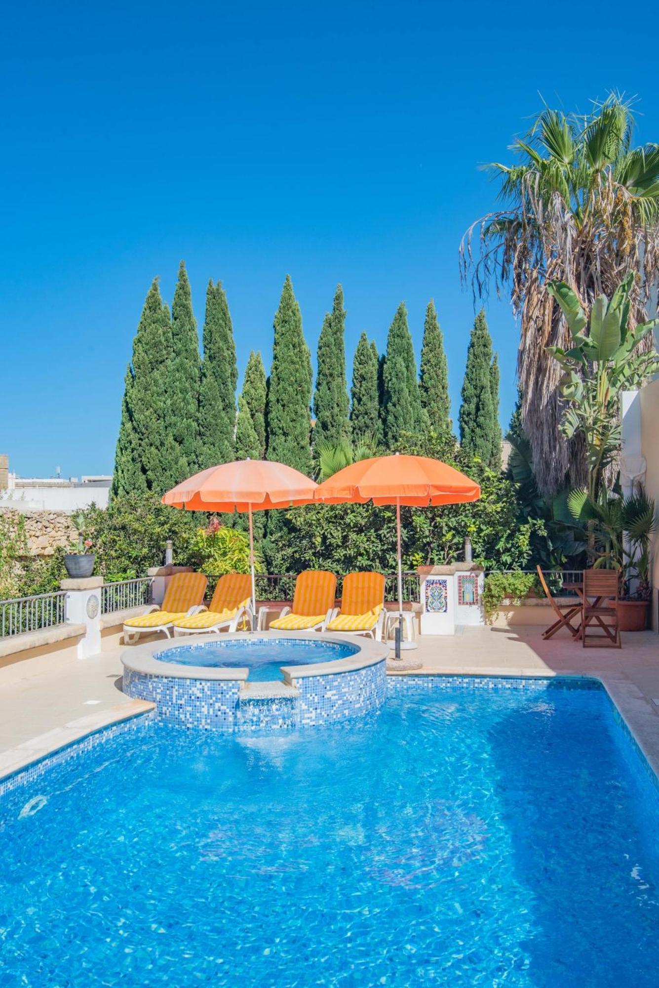 Central Villa Flatlet With Pool - Free Parking And Wifi Lija Luaran gambar