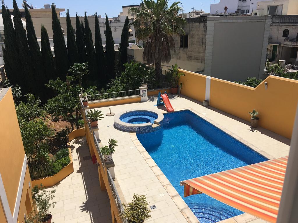 Central Villa Flatlet With Pool - Free Parking And Wifi Lija Luaran gambar