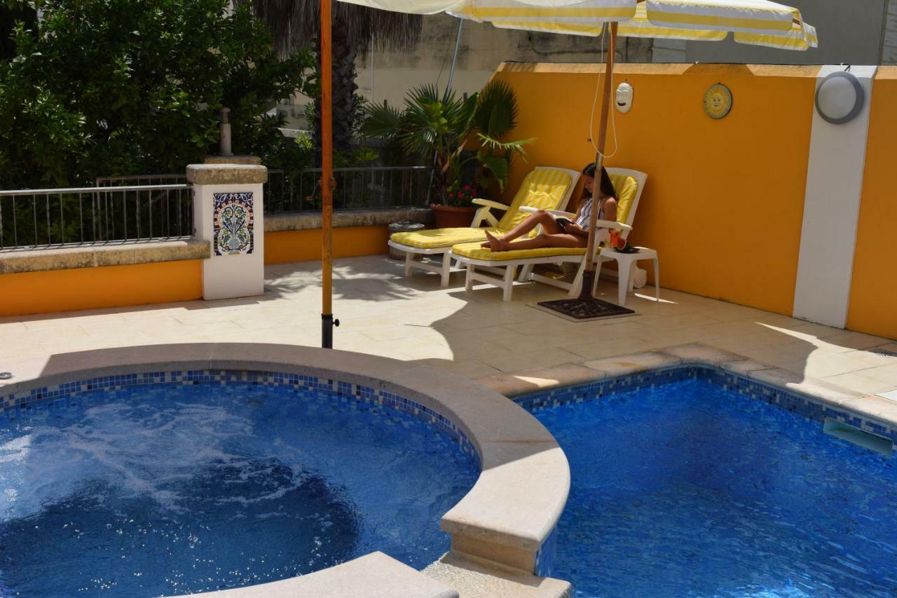 Central Villa Flatlet With Pool - Free Parking And Wifi Lija Luaran gambar